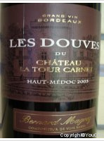 Les douves du Château La Tour Carnet